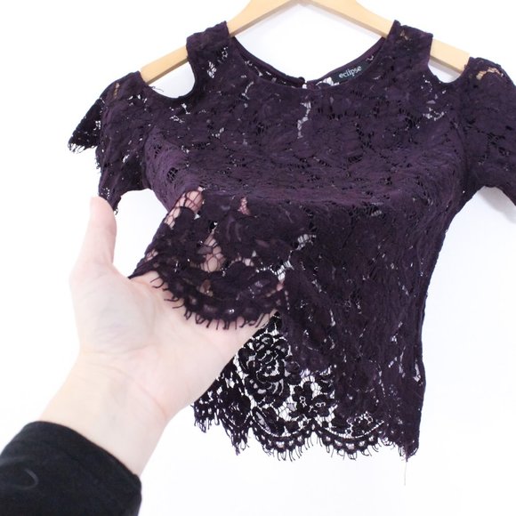 *Eclipse Purple Lace Cold Shoulder Top - Picture 5 of 7